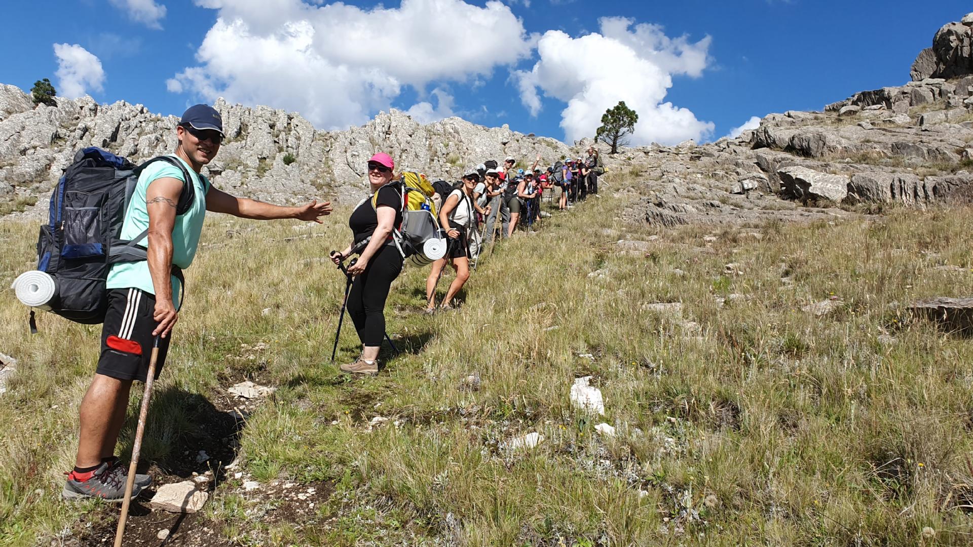 Alondra | Trekking - CERRO TRES PICOS INICIATE EN EL TREKKING